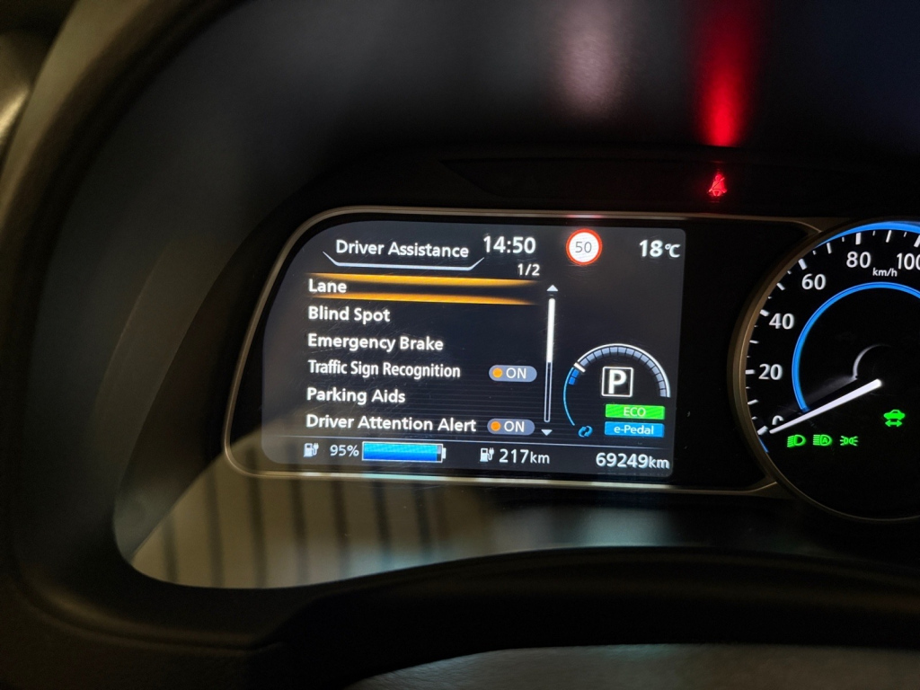 Nissan Leaf vaihtoauto