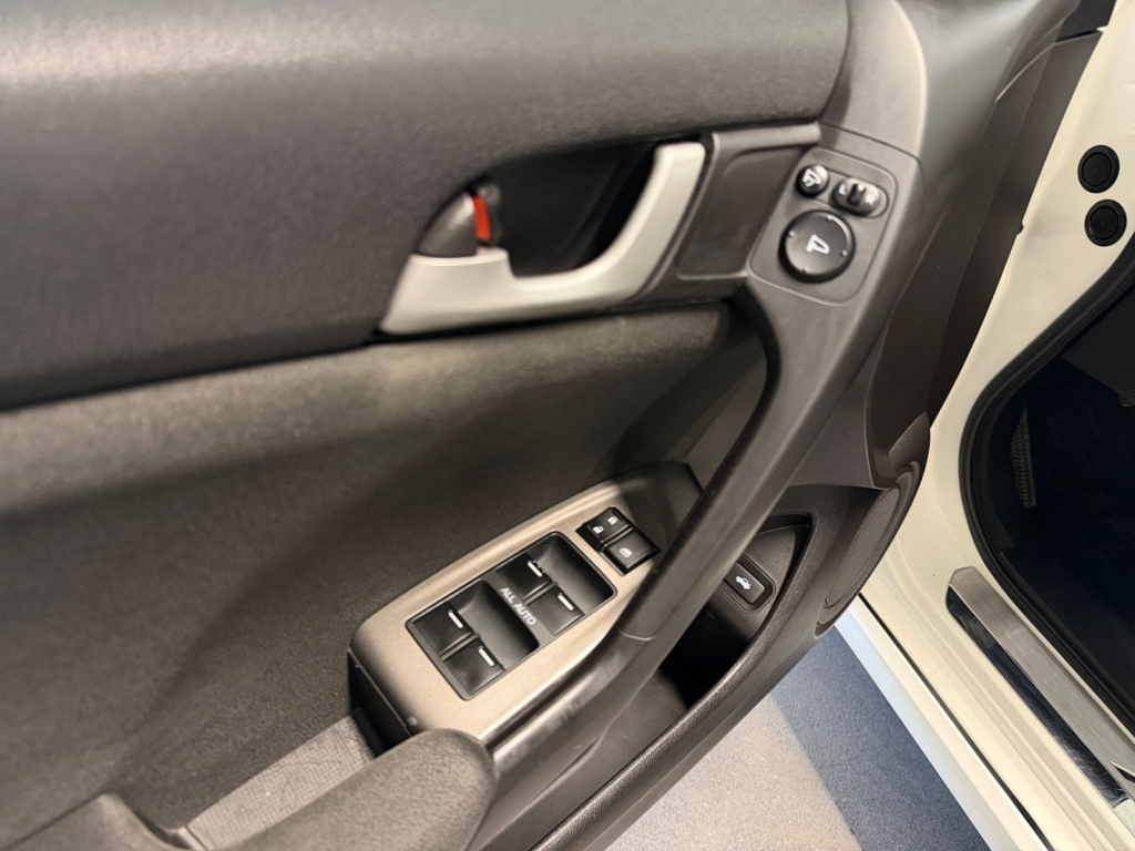 Honda Accord vaihtoauto