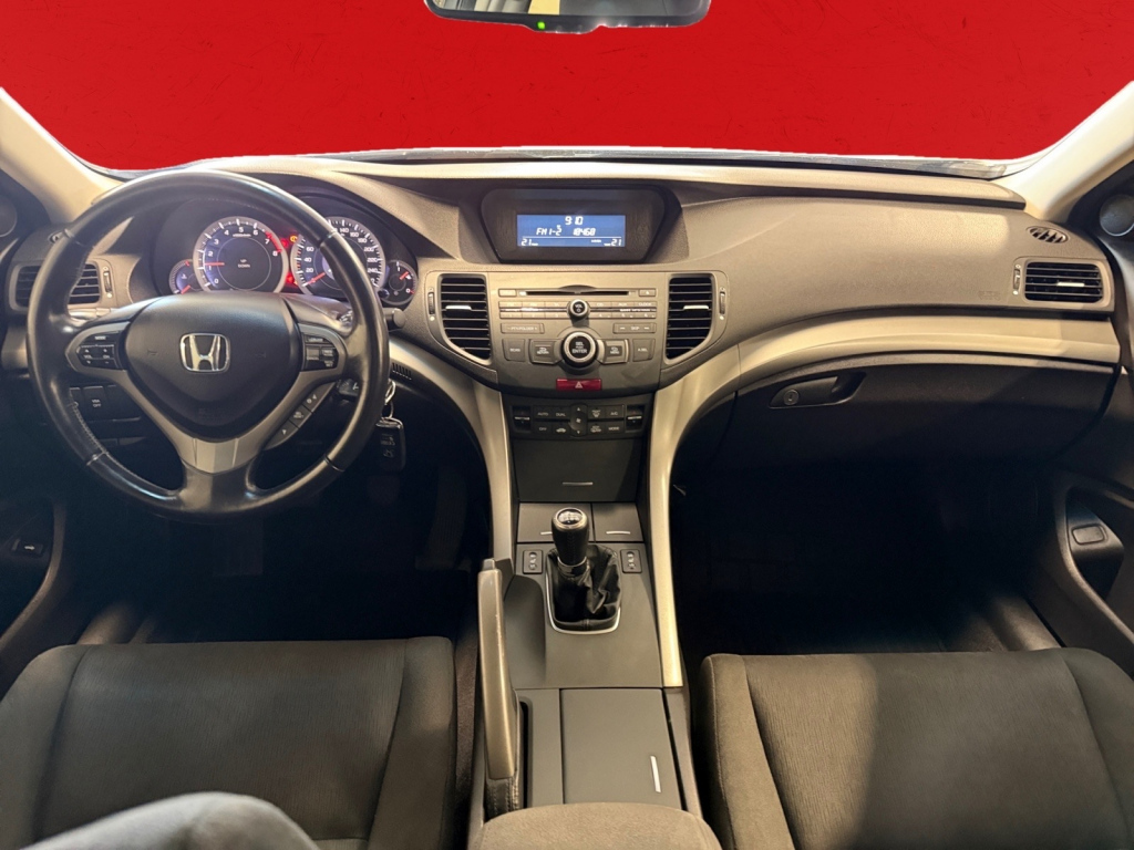 Honda Accord vaihtoauto