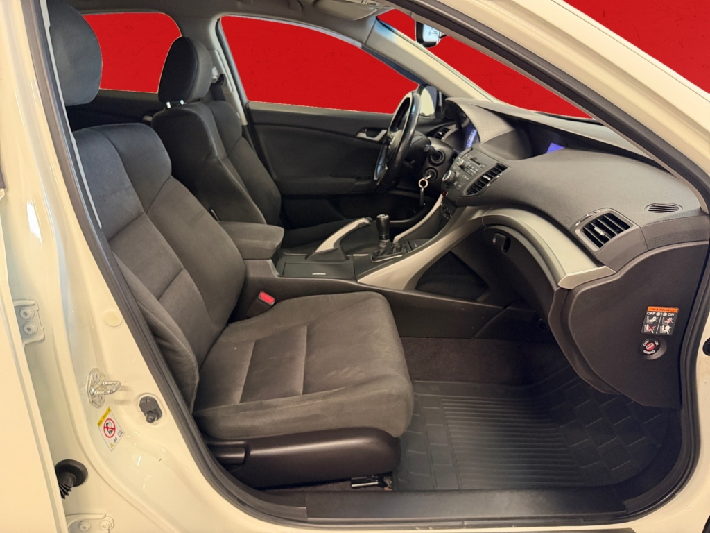 Honda Accord vaihtoauto