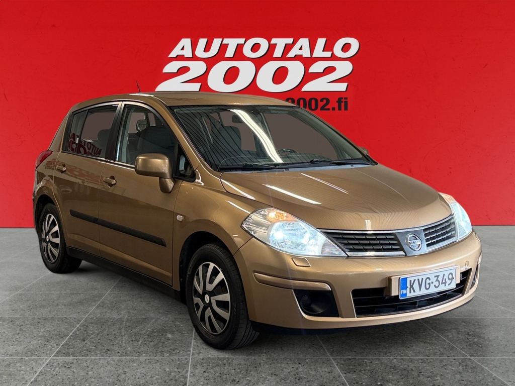 Nissan Tiida vaihtoauto