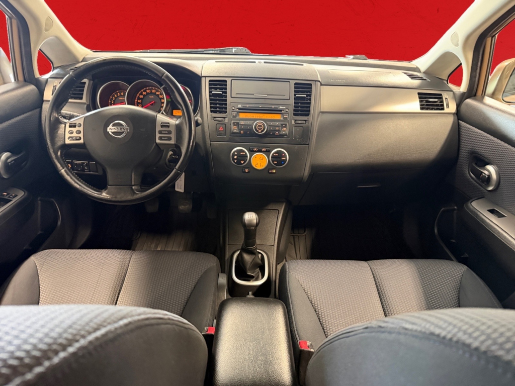 Nissan Tiida vaihtoauto
