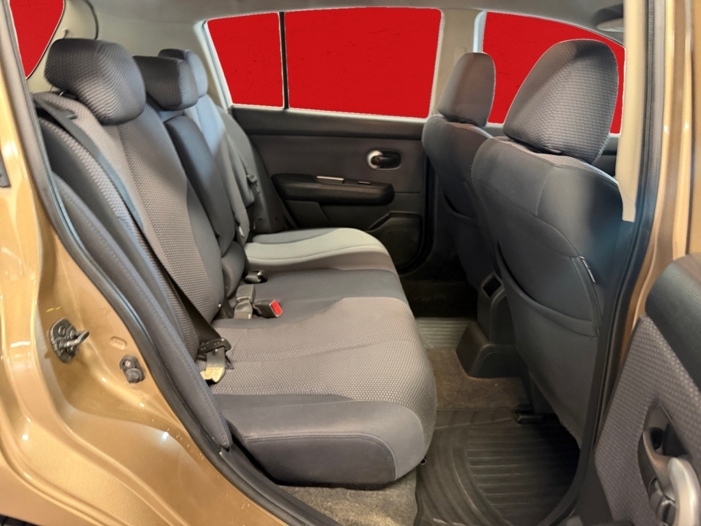 Nissan Tiida vaihtoauto