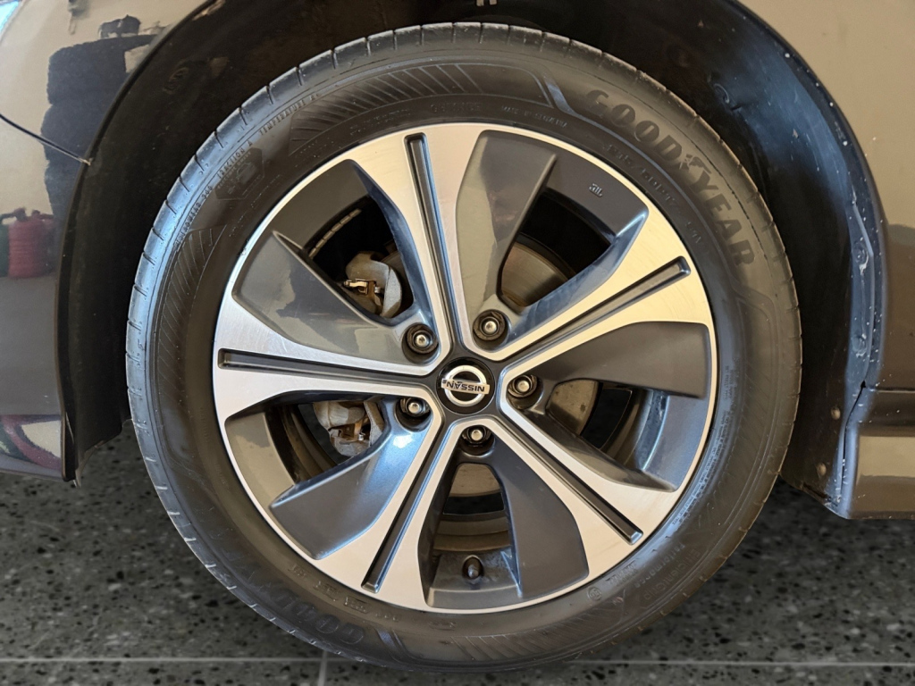 Nissan Leaf vaihtoauto