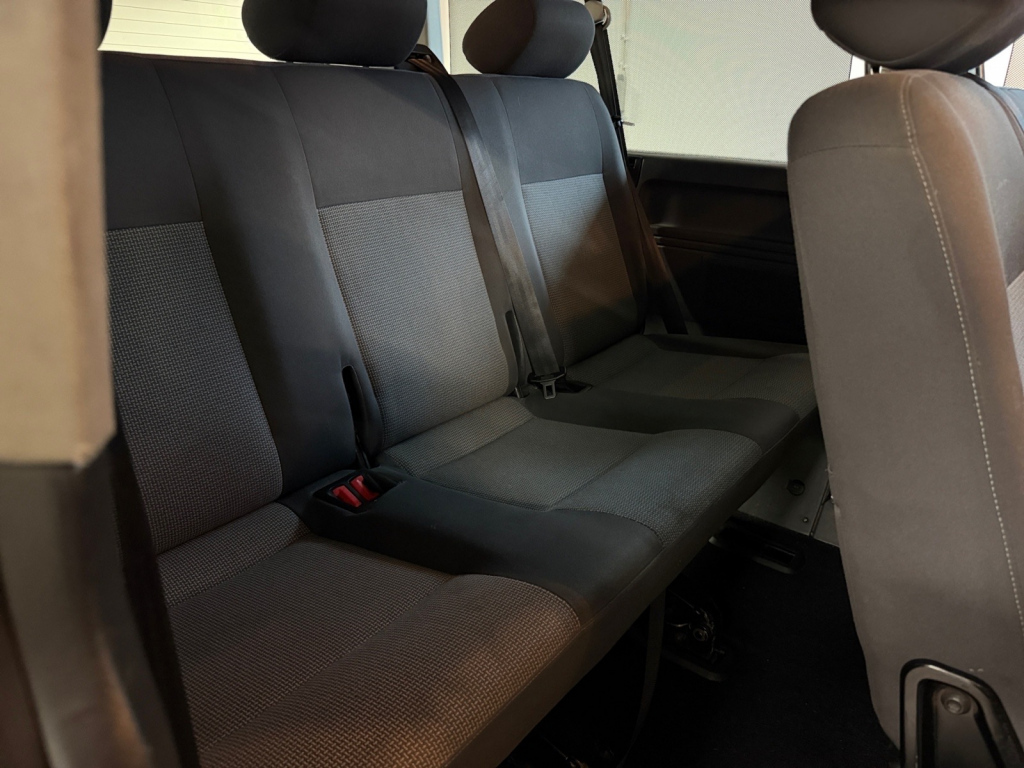Volkswagen Caravelle vaihtoauto