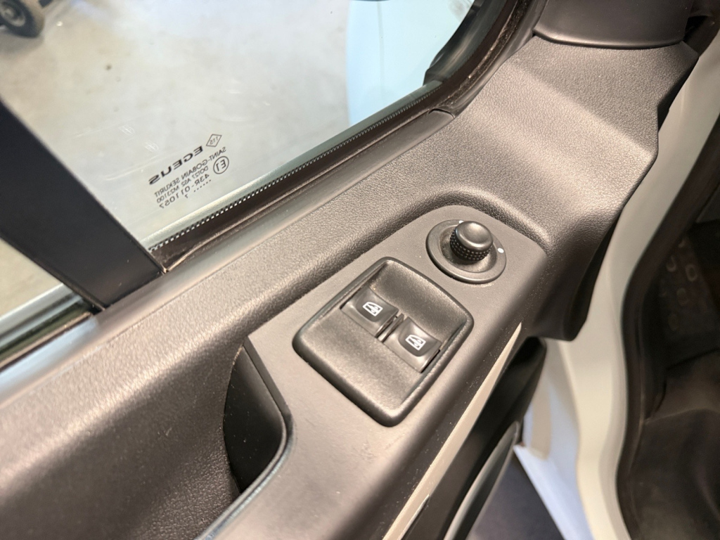 Nissan NV300 vaihtoauto