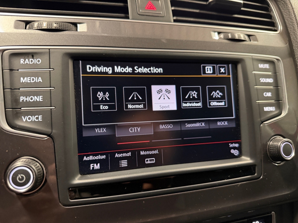 Volkswagen Golf vaihtoauto