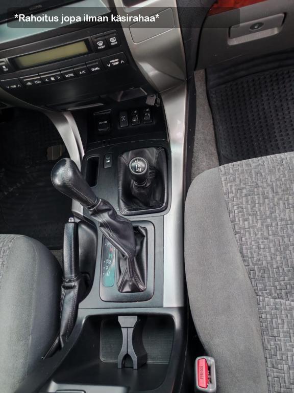 Toyota Land Cruiser vaihtoauto