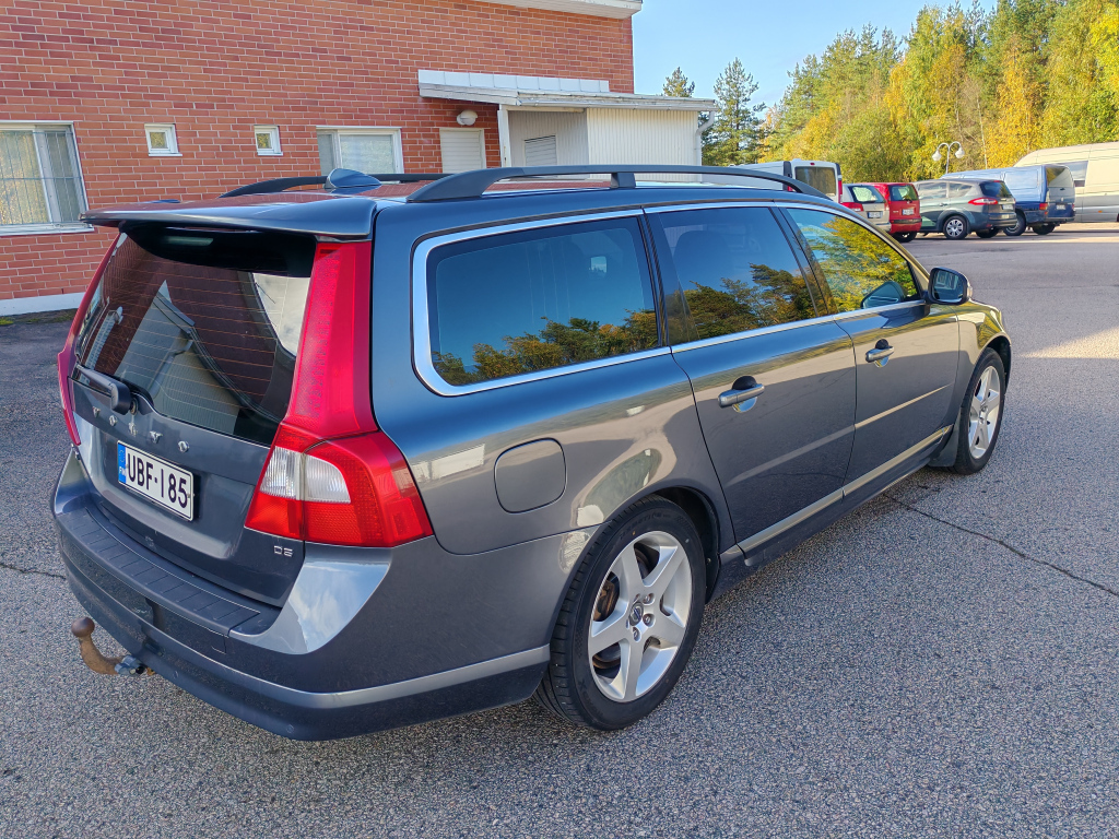Volvo V70 vaihtoauto