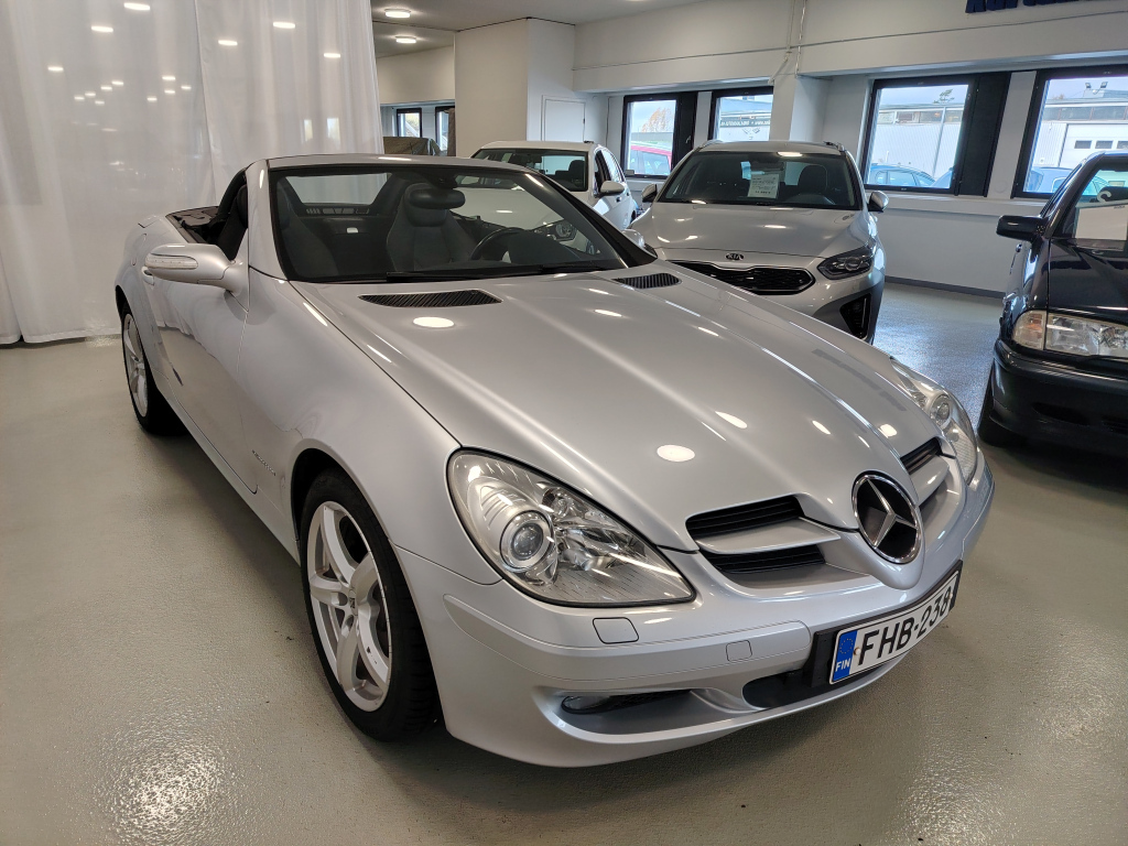 Mercedes-Benz SLK vaihtoauto