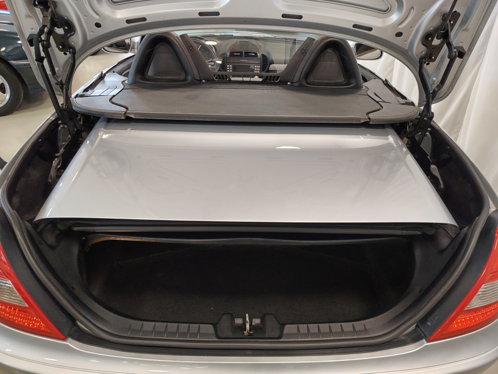 Mercedes-Benz SLK vaihtoauto