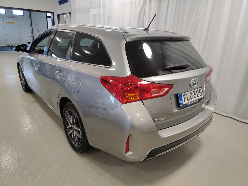 Toyota Auris vaihtoauto