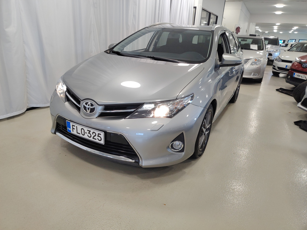 Toyota Auris vaihtoauto