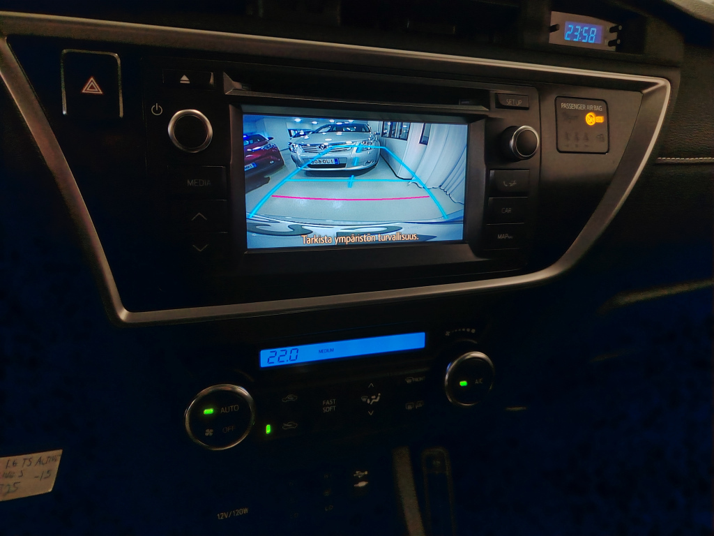 Toyota Auris vaihtoauto