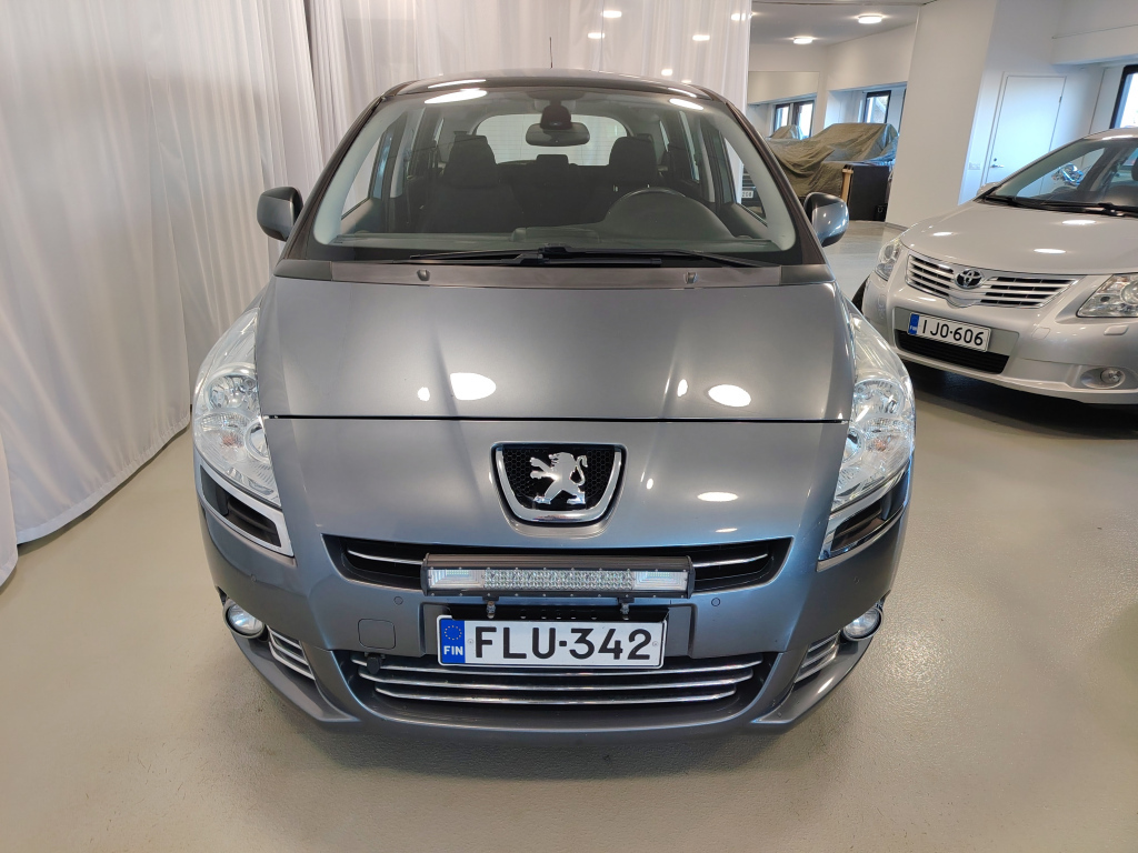 Peugeot 5008 vaihtoauto