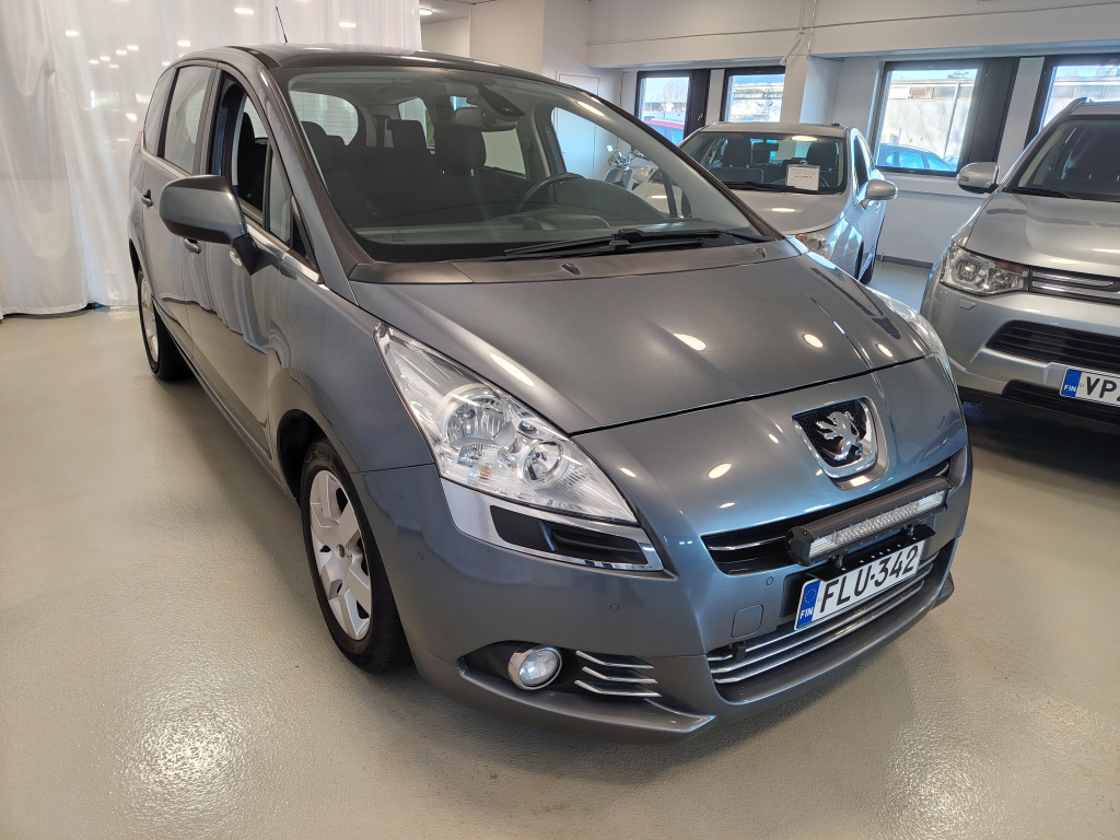 Peugeot 5008 vaihtoauto