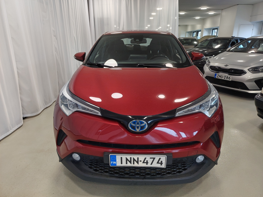 Toyota C-HR vaihtoauto
