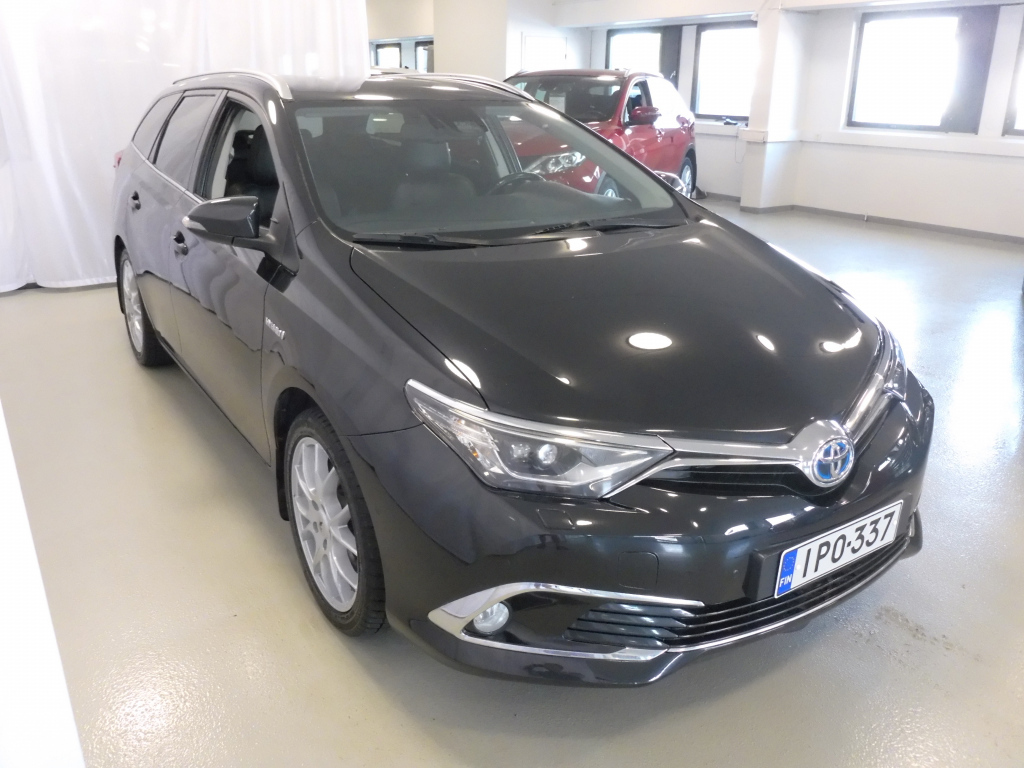 Toyota Auris vaihtoauto