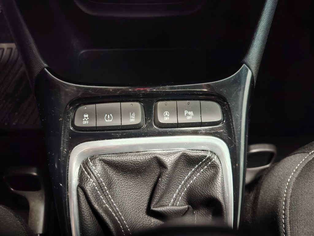 Opel Crossland X vaihtoauto