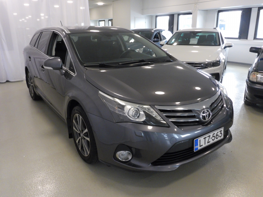 Toyota Avensis vaihtoauto
