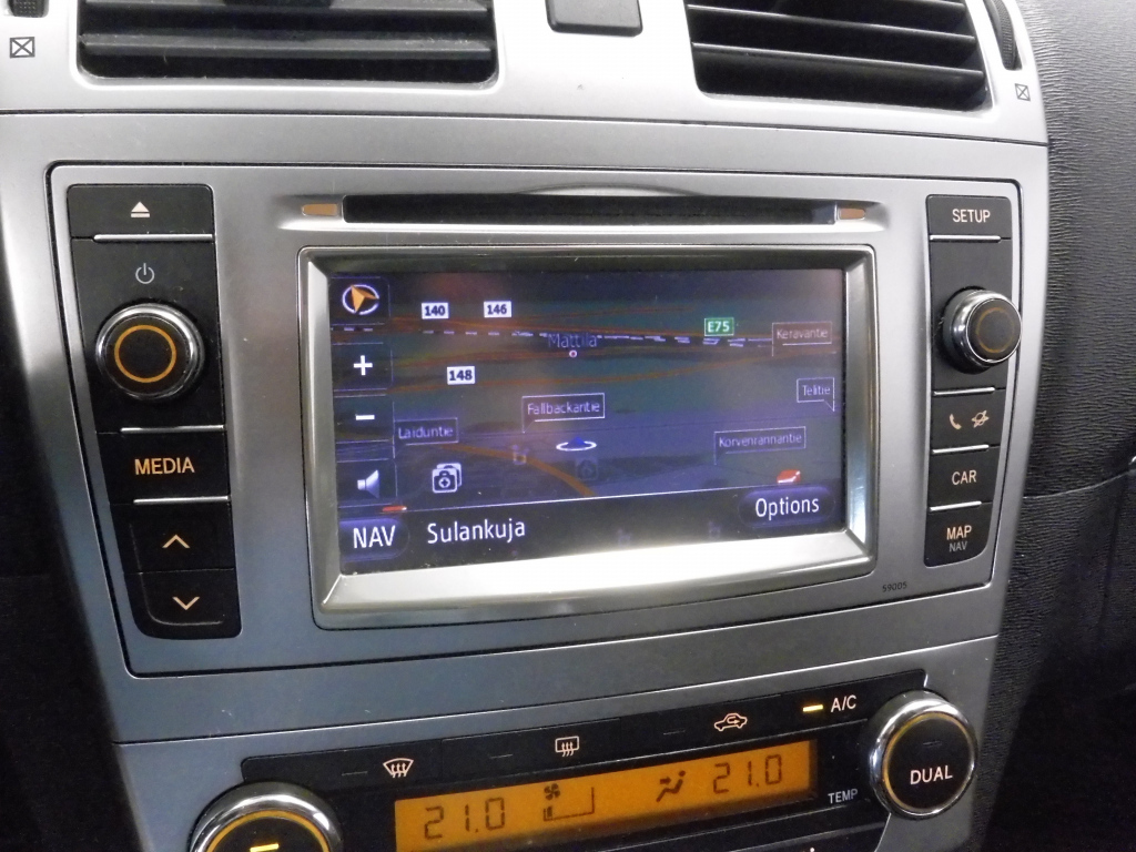 Toyota Avensis vaihtoauto