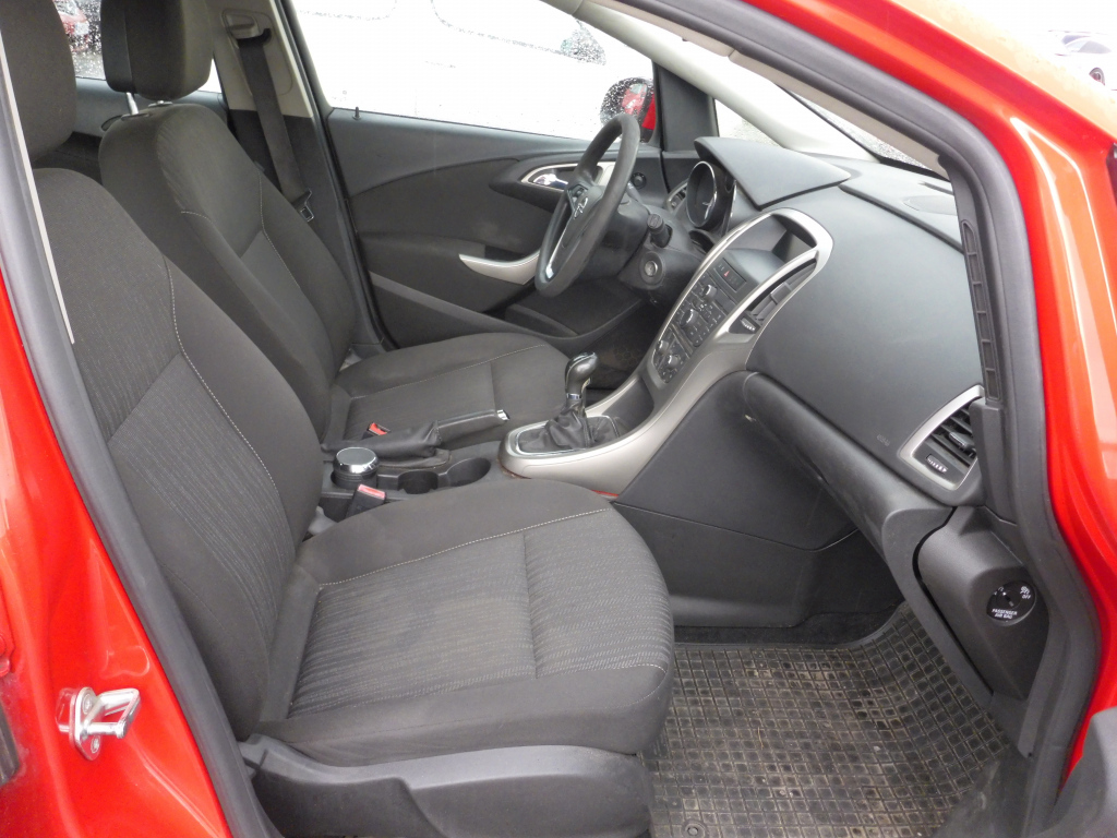 Opel Astra vaihtoauto