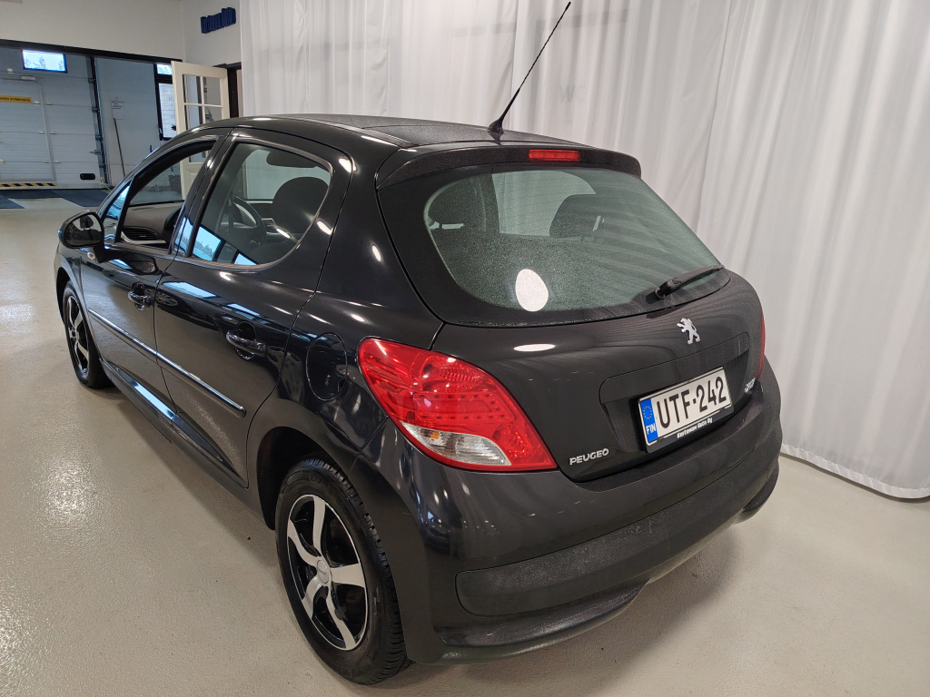 Peugeot 207 vaihtoauto