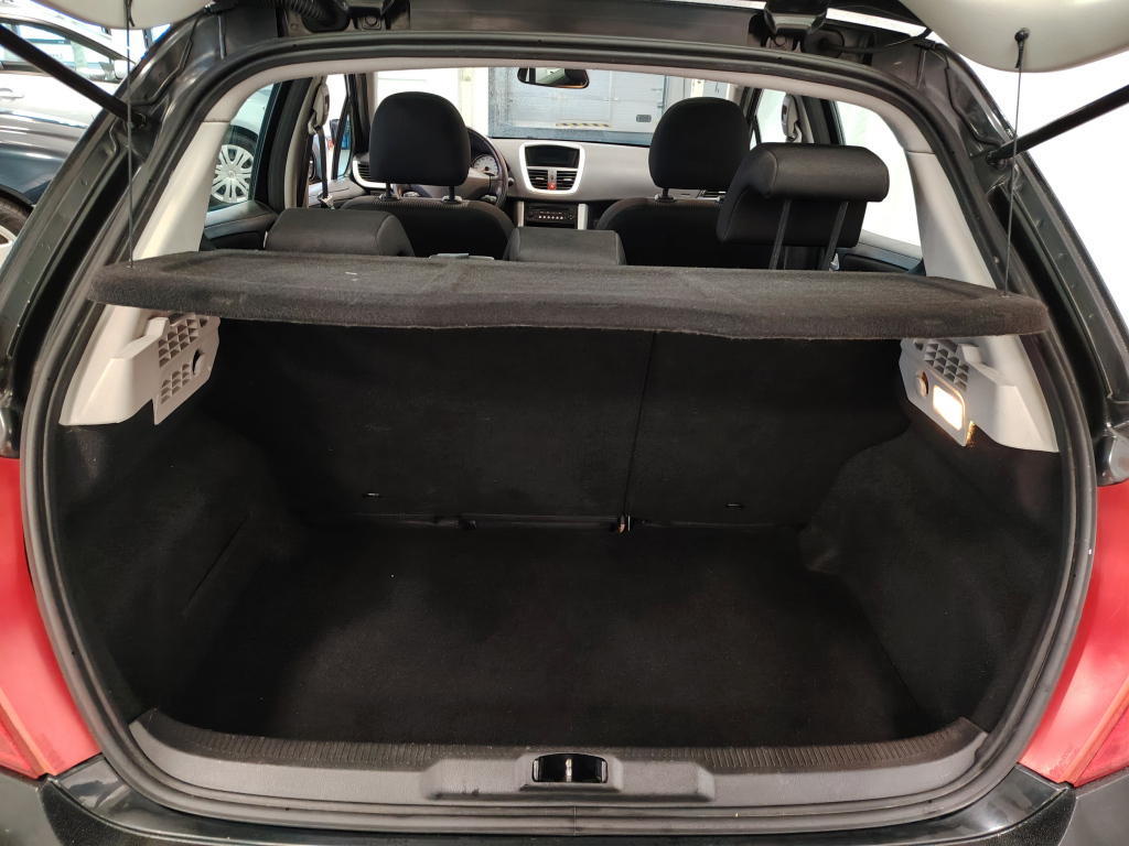 Peugeot 207 vaihtoauto