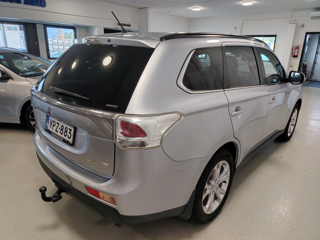 Mitsubishi Outlander vaihtoauto