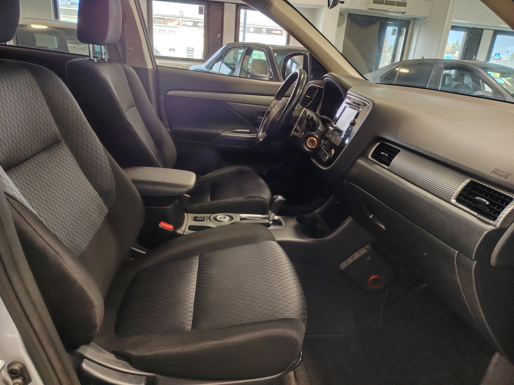 Mitsubishi Outlander vaihtoauto
