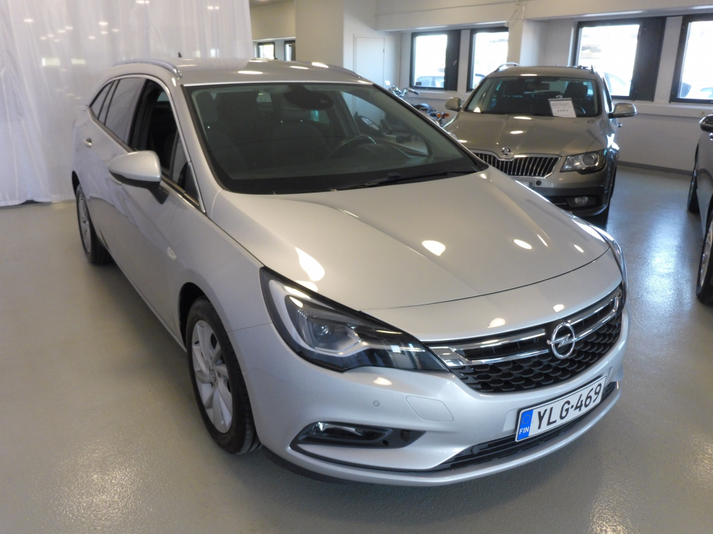Opel Astra vaihtoauto
