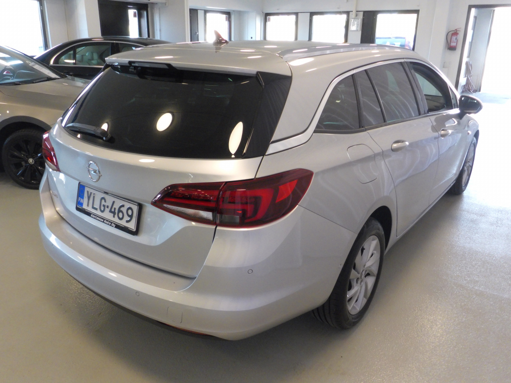 Opel Astra vaihtoauto