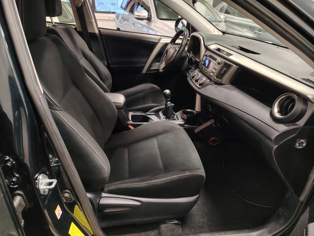 Toyota RAV4 vaihtoauto