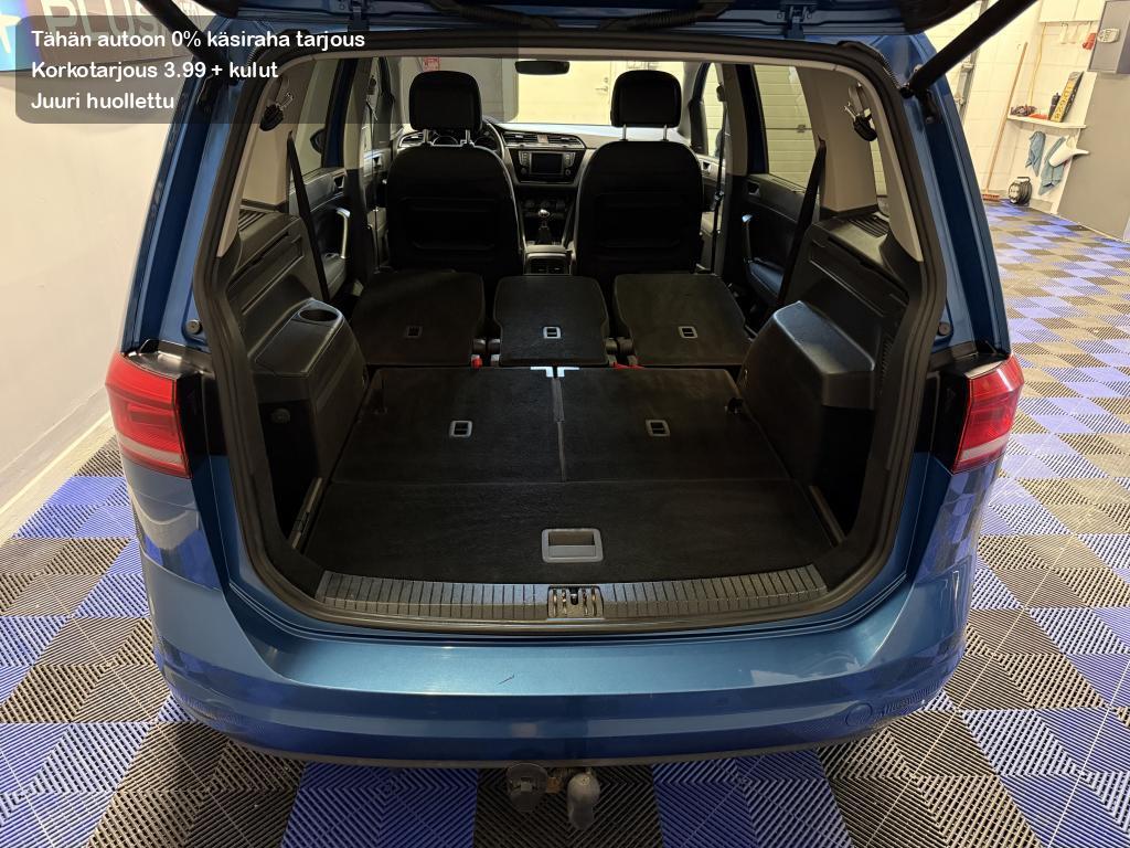 Volkswagen Touran vaihtoauto