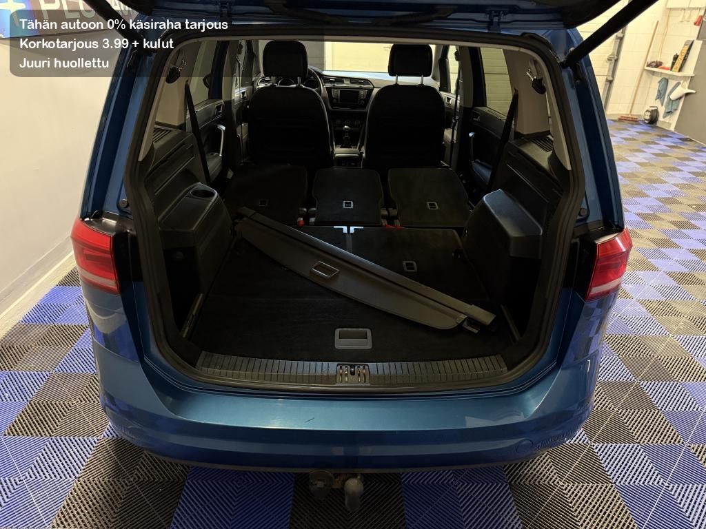 Volkswagen Touran vaihtoauto