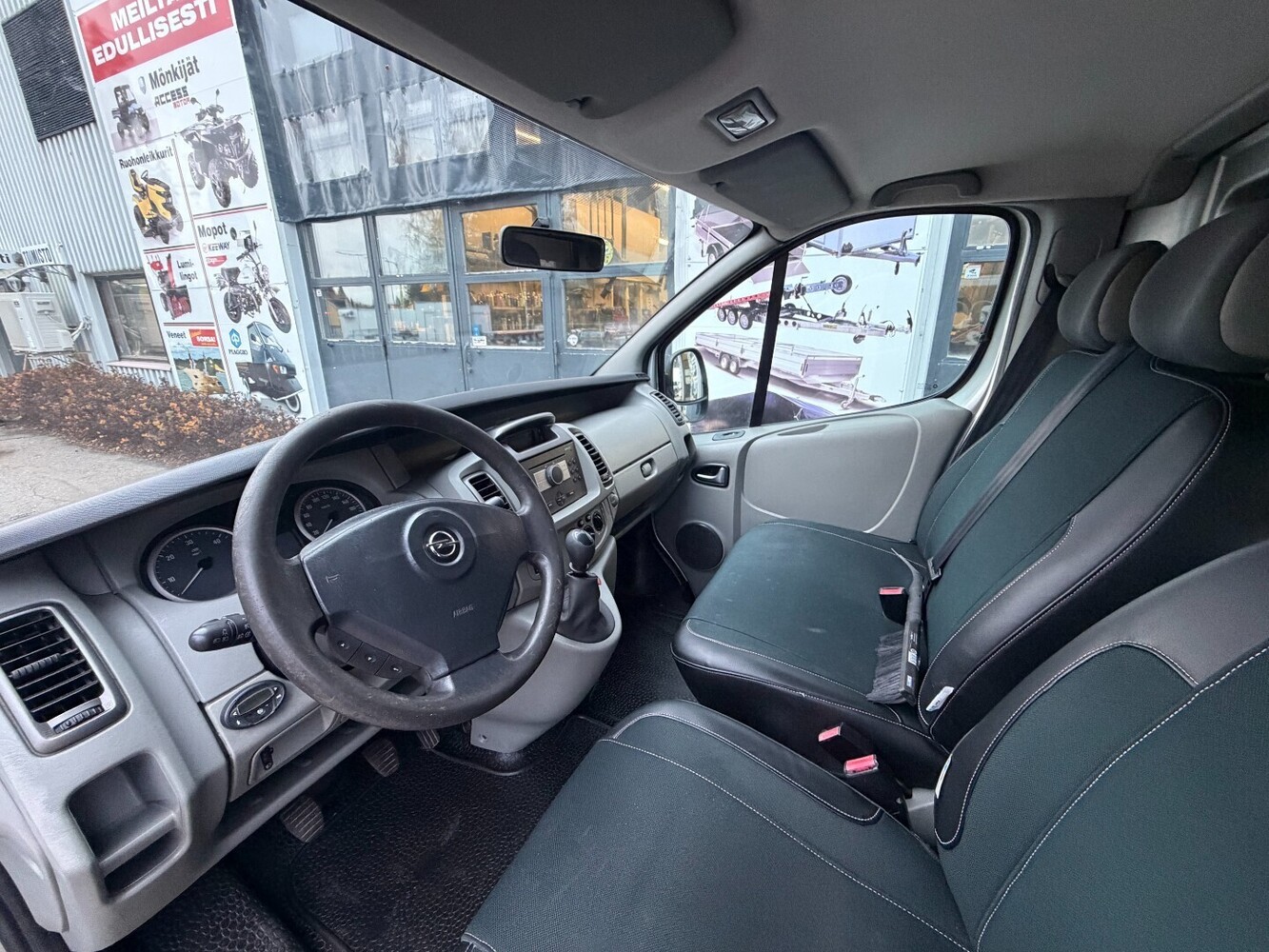 Opel Vivaro vaihtoauto