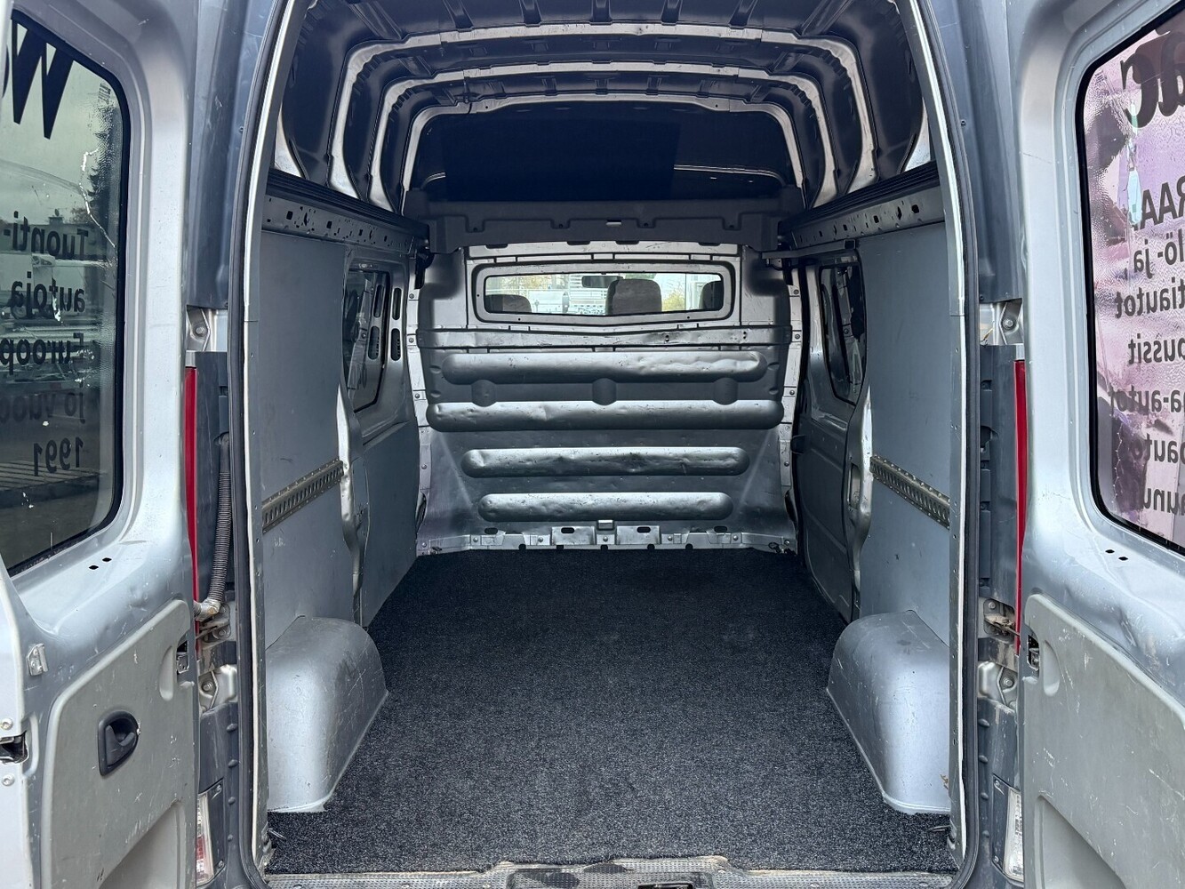 Opel Vivaro vaihtoauto