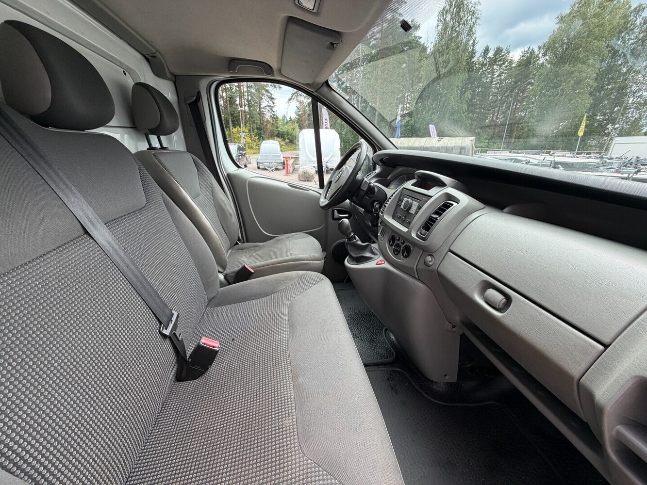 Opel Vivaro vaihtoauto