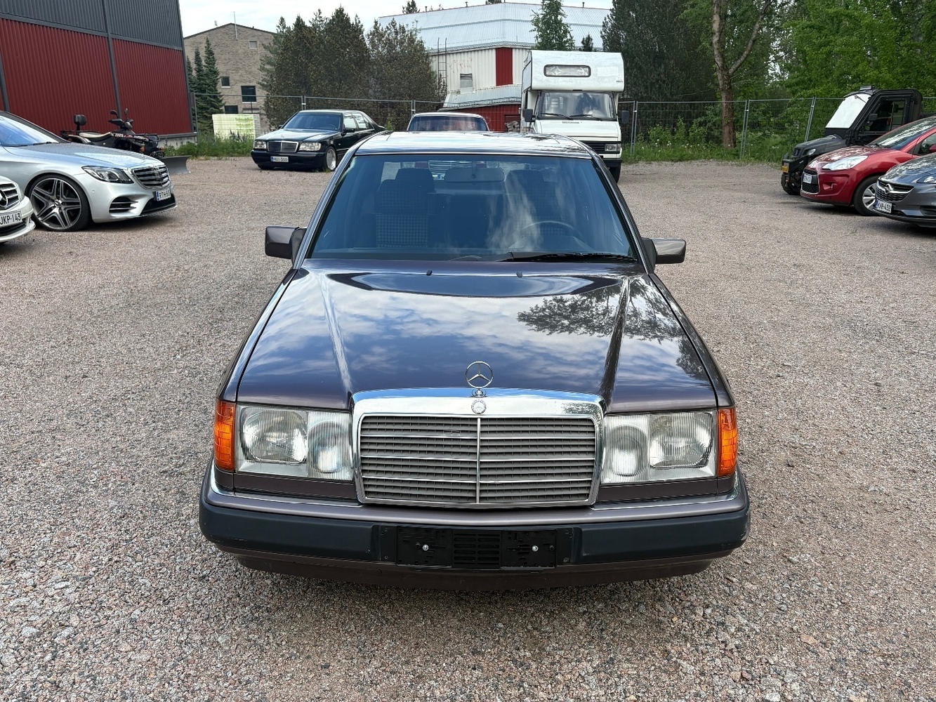 Mercedes-Benz E vaihtoauto