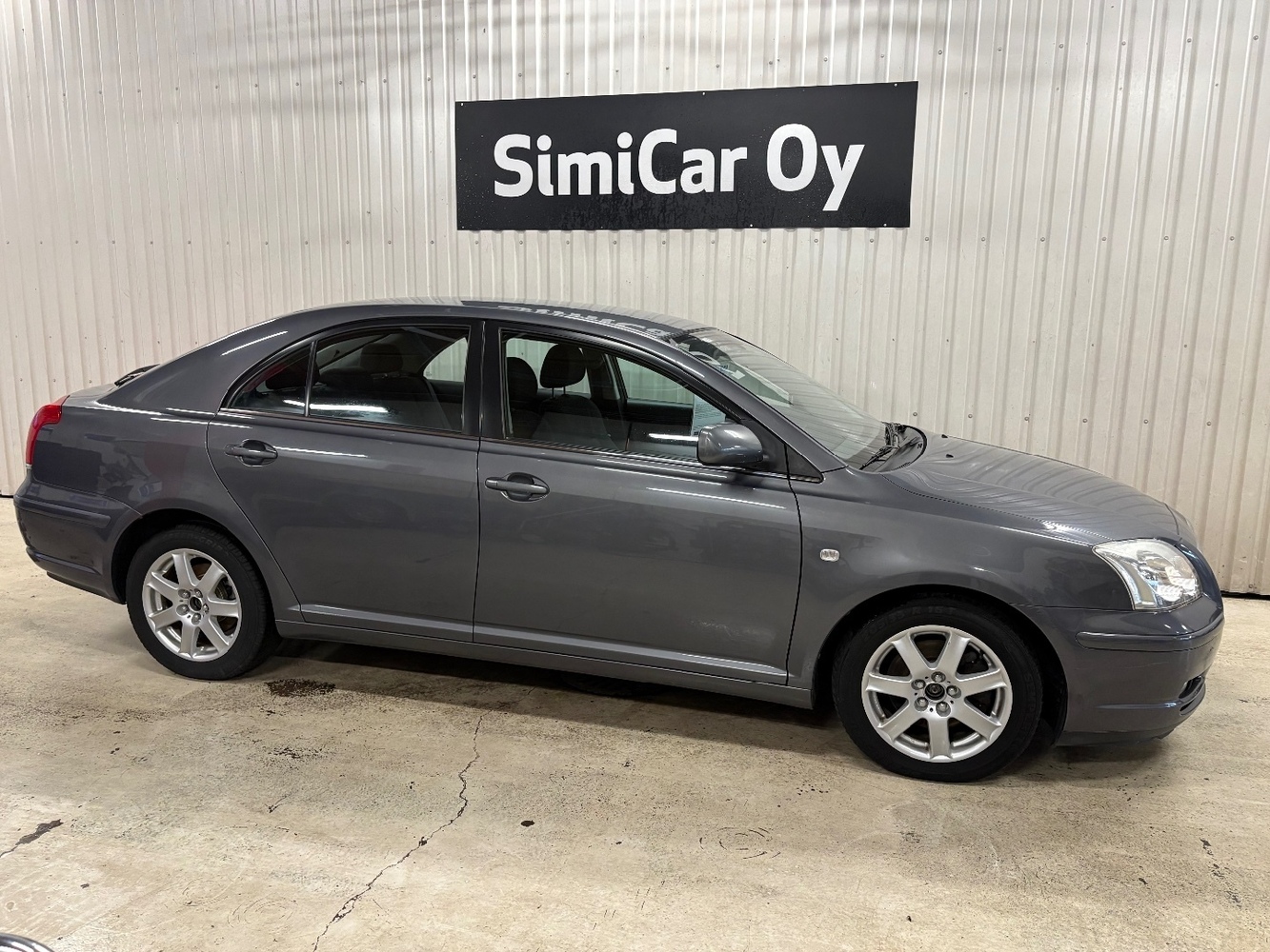 Toyota Avensis vaihtoauto