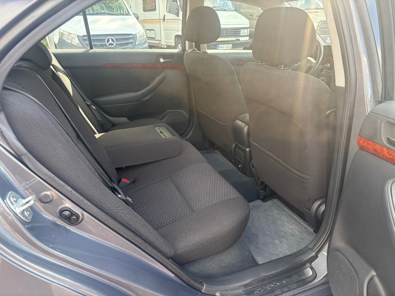 Toyota Avensis vaihtoauto