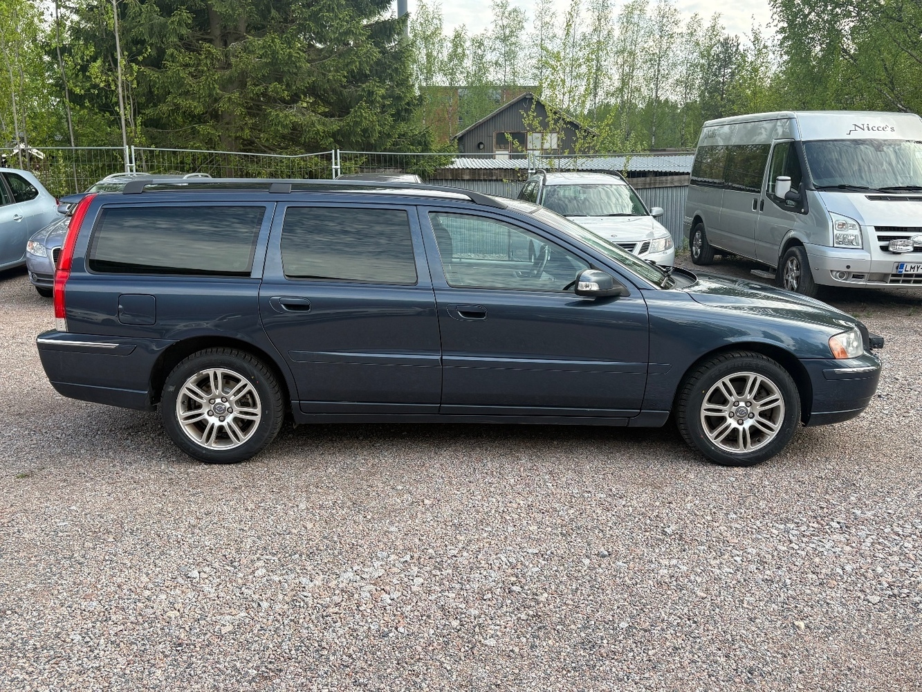Volvo V70 vaihtoauto