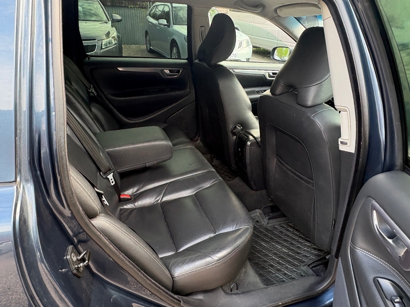 Volvo V70 vaihtoauto
