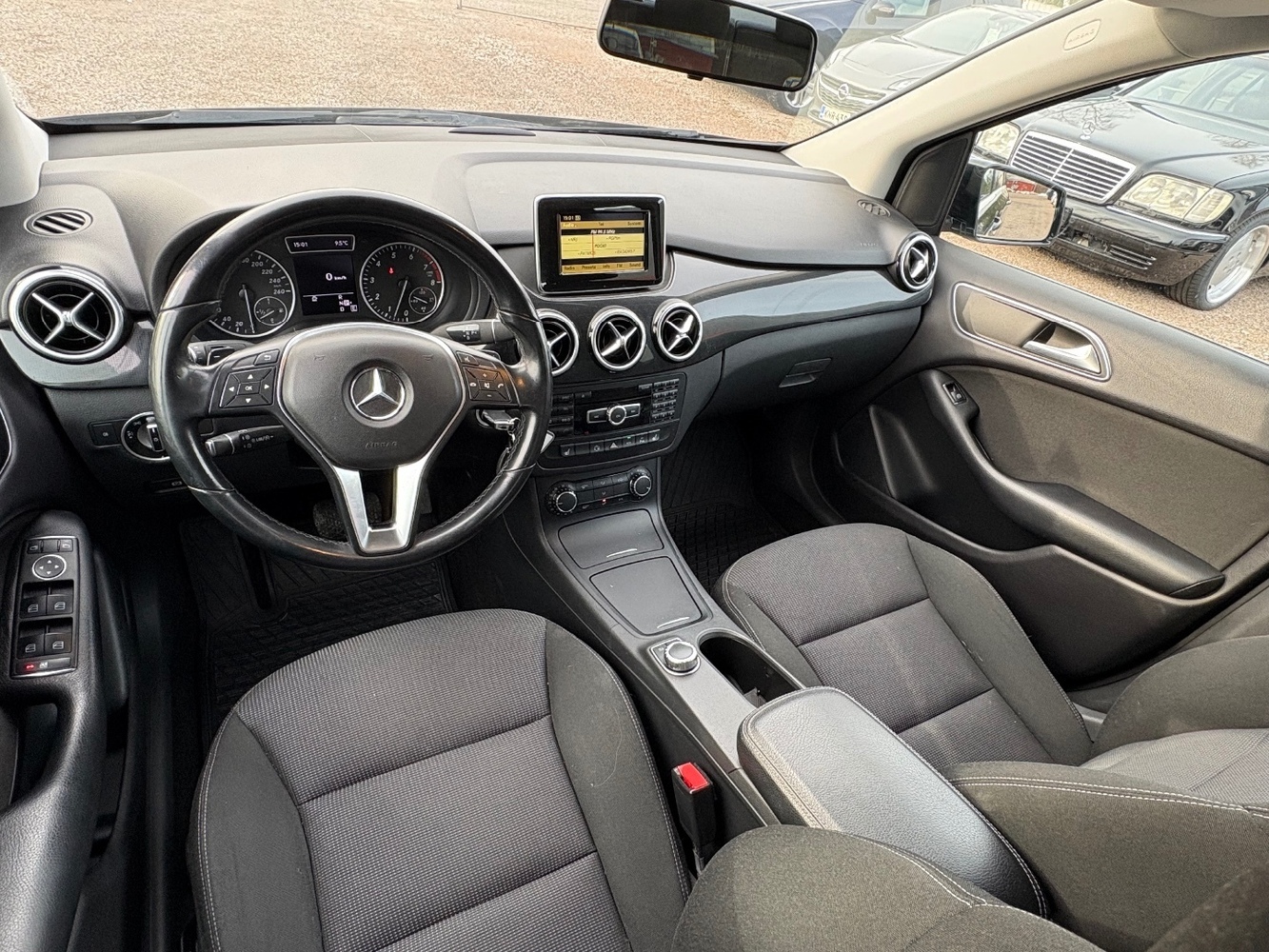 Mercedes-Benz B vaihtoauto