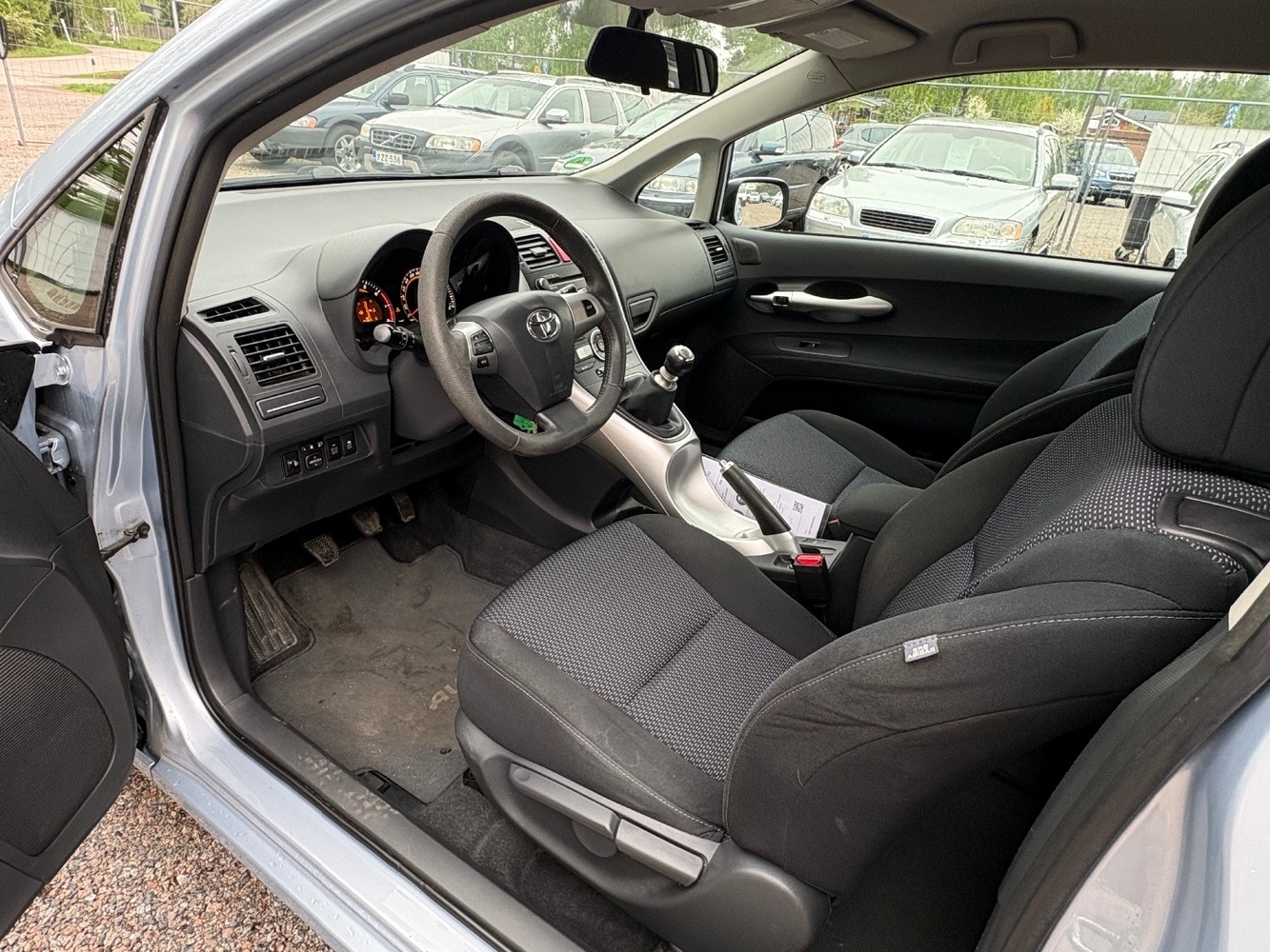 Toyota Auris vaihtoauto