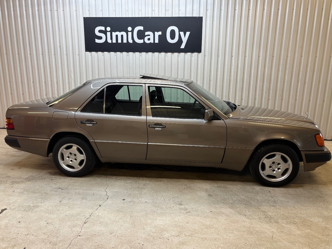 Mercedes-Benz 200 vaihtoauto