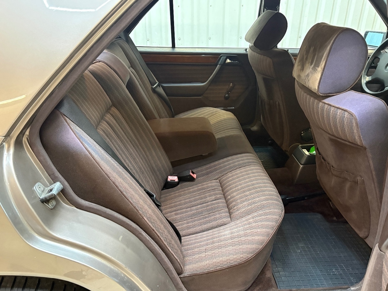 Mercedes-Benz 200 vaihtoauto