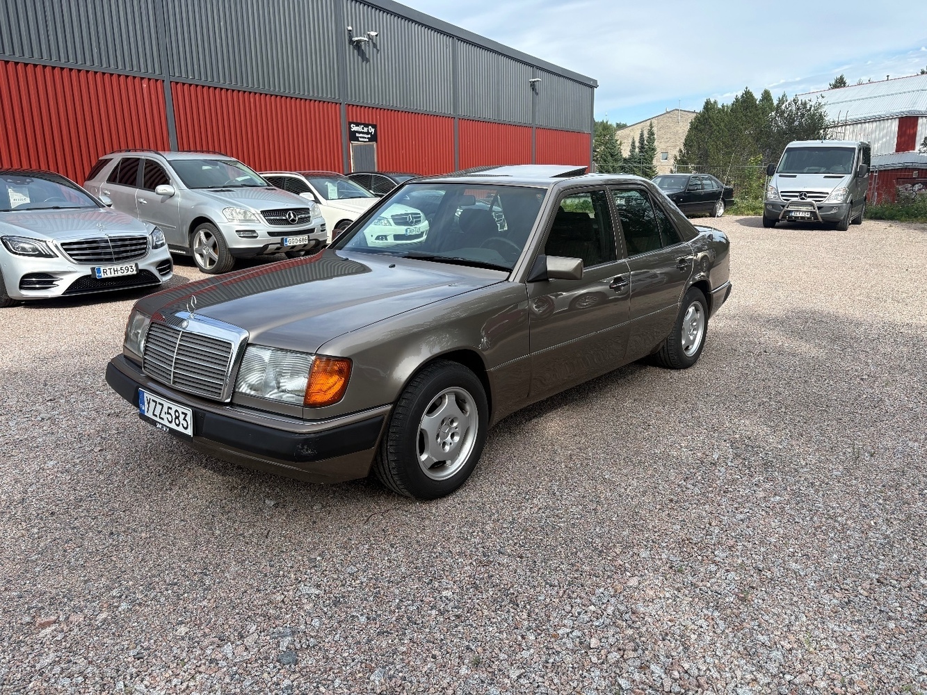 Mercedes-Benz 200 vaihtoauto