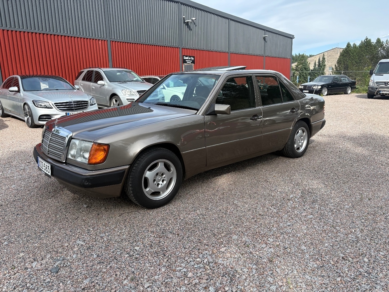 Mercedes-Benz 200 vaihtoauto