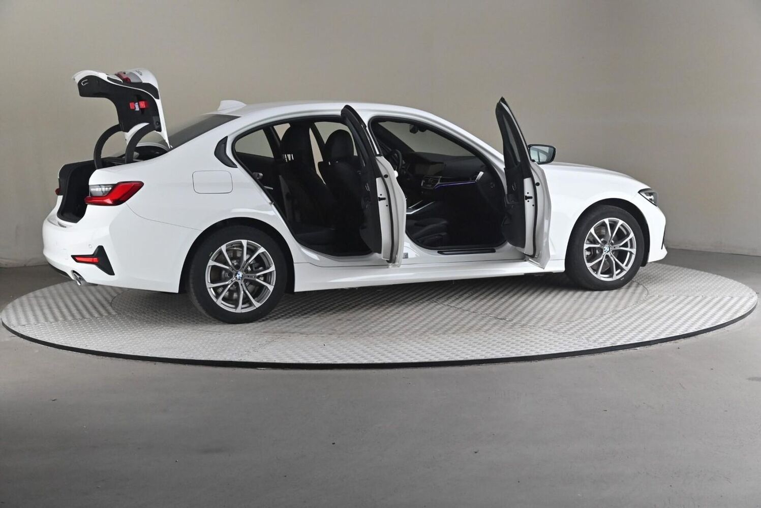BMW 320 vaihtoauto